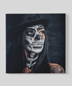 Vrouw en Enge Tatoeage Canvas Schilderij