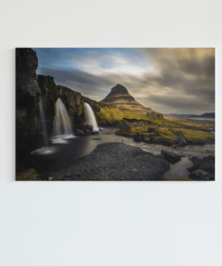Waterval en Berg Canvas Schilderij
